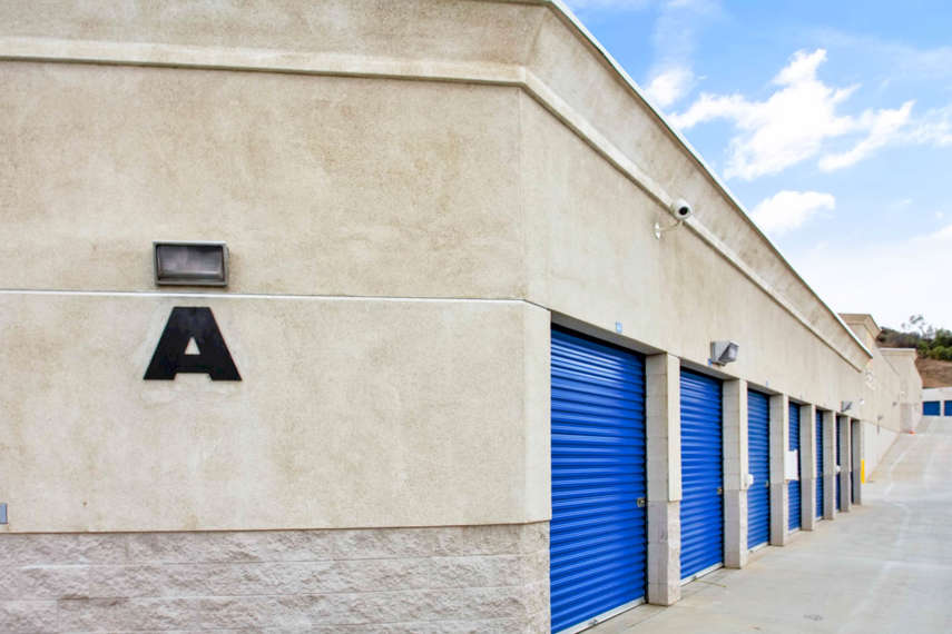 Self Storage Units in Corona, CA US Storage Centers